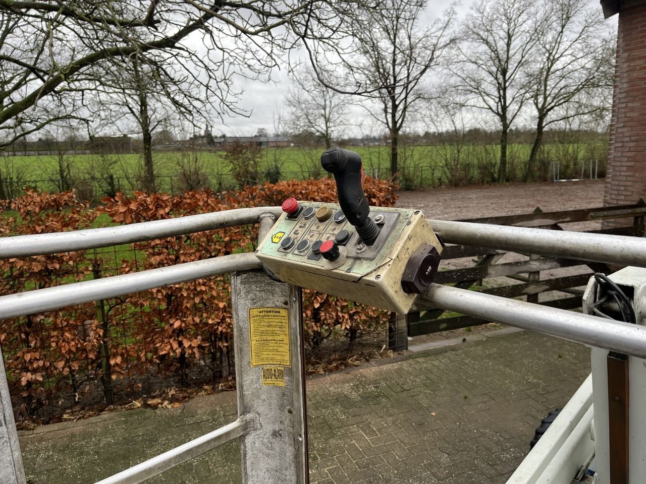 Teleskoparbeitsbühne van het type Sonstige Skyhigh ST100, Gebrauchtmaschine in Buggenum (Foto 8)