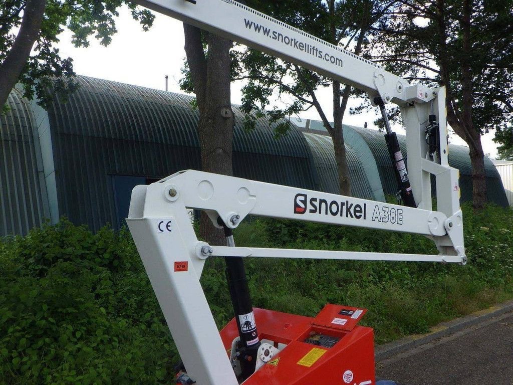 Teleskoparbeitsbühne du type Sonstige Snorkel A38E, Gebrauchtmaschine en Antwerpen (Photo 11)