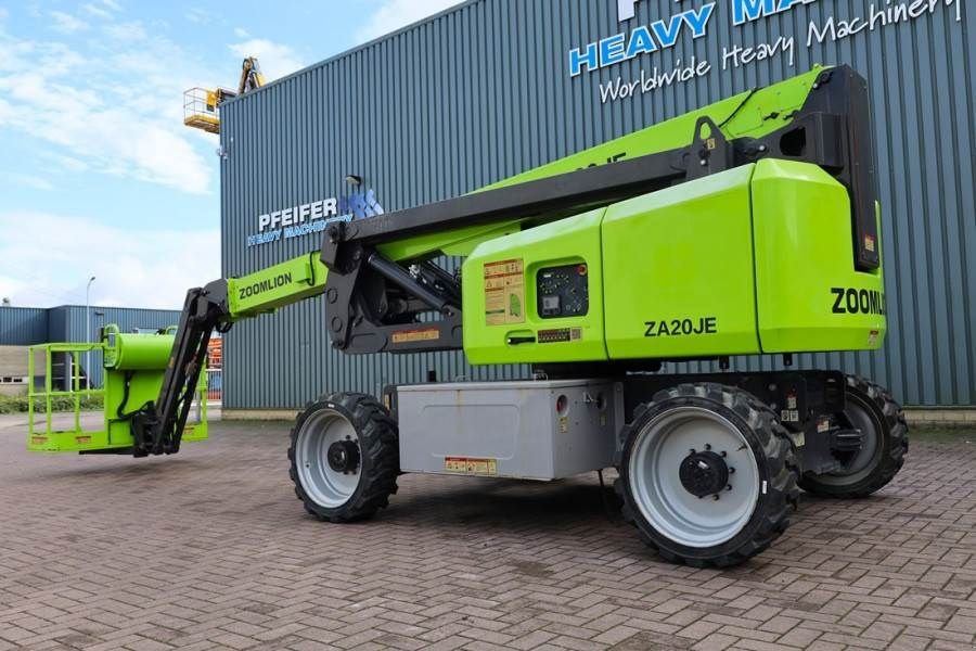 Teleskoparbeitsbühne van het type Sonstige Zoomlion ZA20JE Fully Electric Lithium-Powered, 4x4 Rough T, Gebrauchtmaschine in Groenlo (Foto 10)