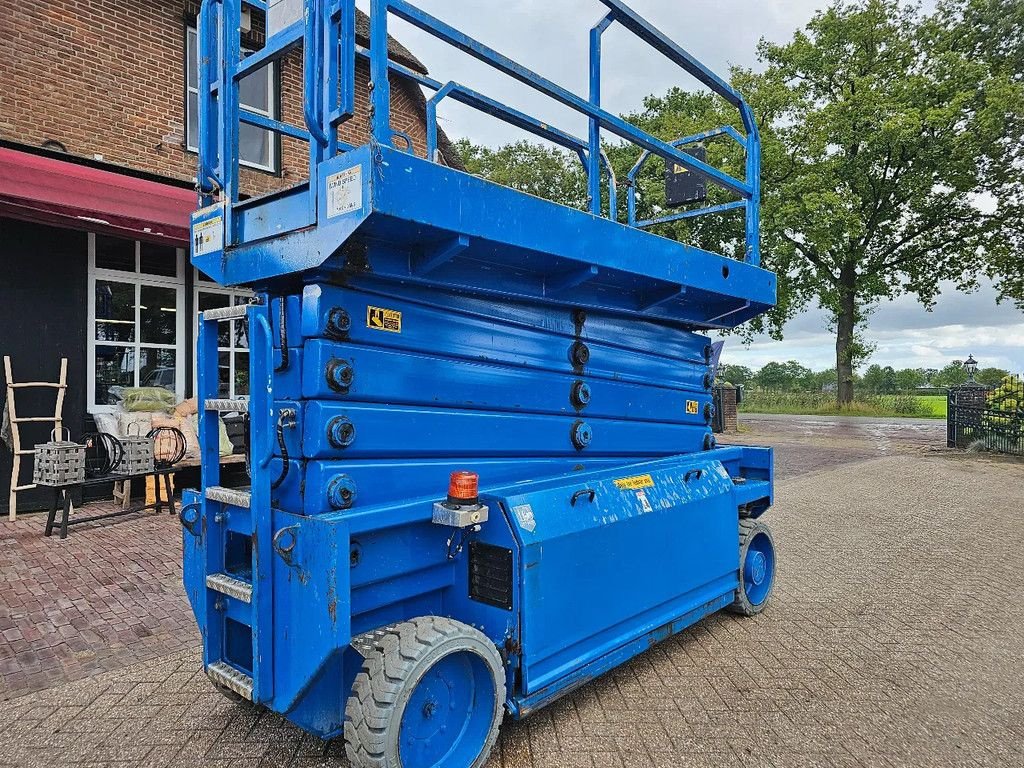 Teleskoparbeitsbühne van het type Upright h.a.b schaarlift 16m 2013 hoogwerker, Gebrauchtmaschine in Scherpenzeel (Foto 2)