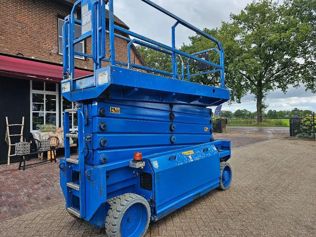 Teleskoparbeitsbühne van het type Upright h.a.b schaarlift 16m 2013 hoogwerker, Gebrauchtmaschine in Scherpenzeel (Foto 10)