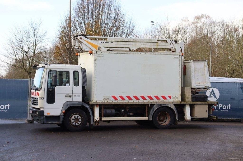 Teleskoparbeitsbühne del tipo Volvo FL180, Gebrauchtmaschine en Antwerpen (Imagen 1)