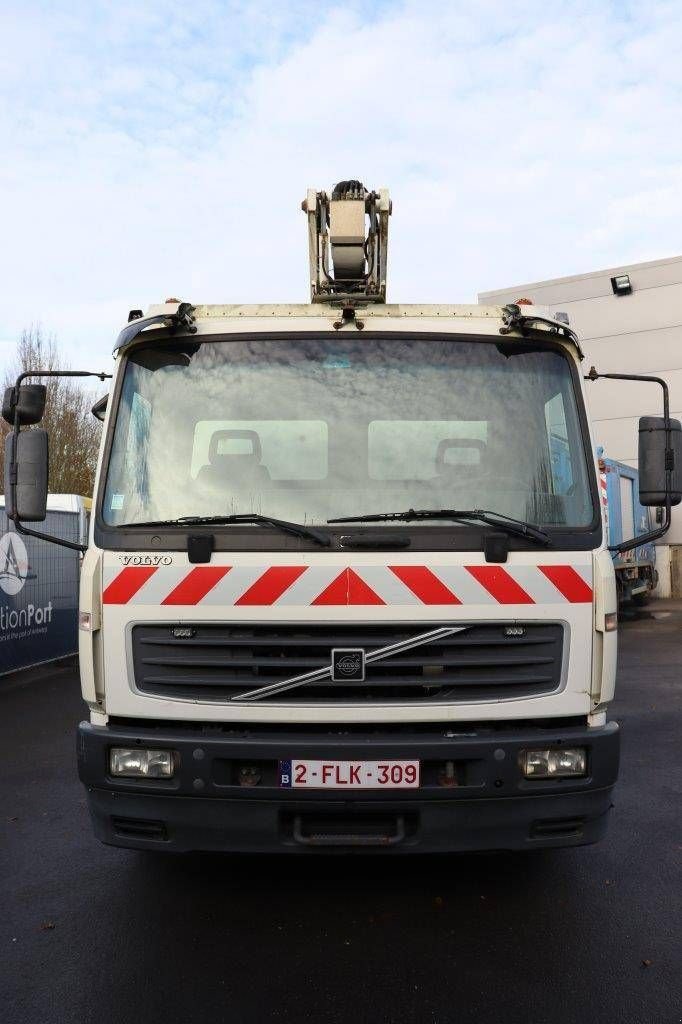 Teleskoparbeitsbühne del tipo Volvo FL180, Gebrauchtmaschine en Antwerpen (Imagen 9)