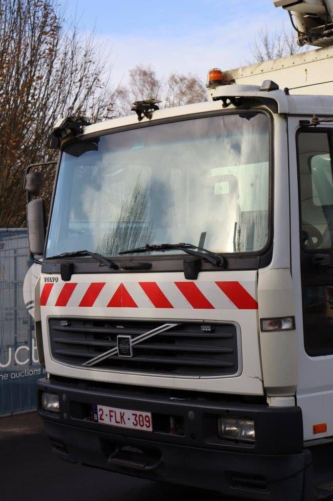 Teleskoparbeitsbühne del tipo Volvo FL180, Gebrauchtmaschine en Antwerpen (Imagen 11)