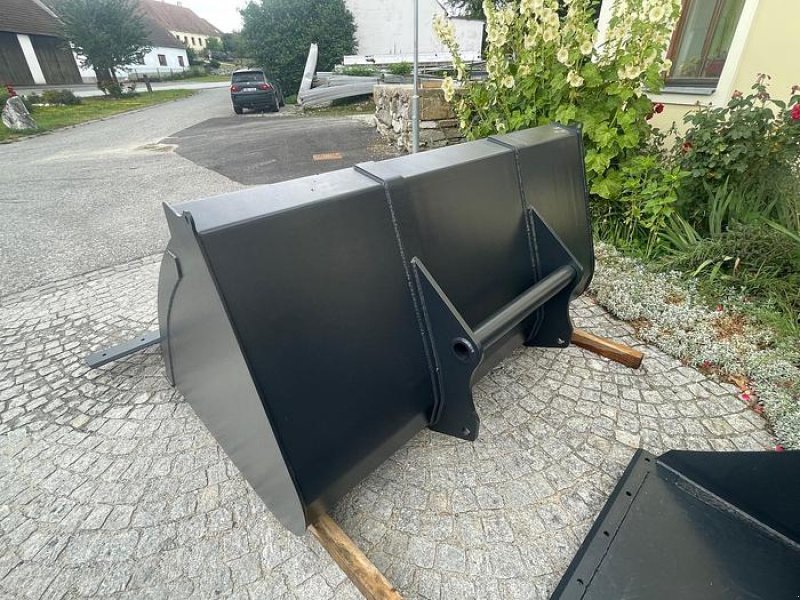 Teleskoplader typu Big Dutchman Volumenschaufel 200 cm mit Manitou Aufnahme, Neumaschine v Brunn an der Wild (Obrázek 5)