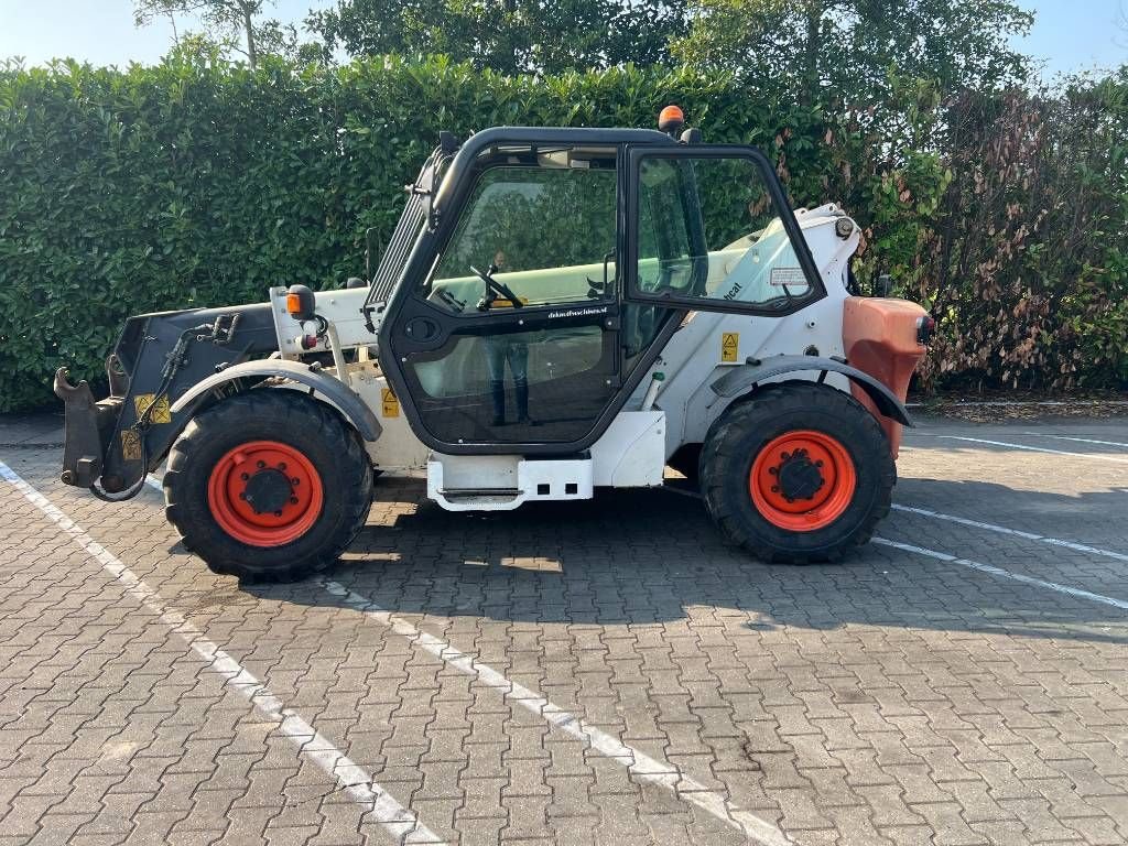 Teleskoplader des Typs Bobcat T 3571, Gebrauchtmaschine in Nijkerkerveen (Bild 9)