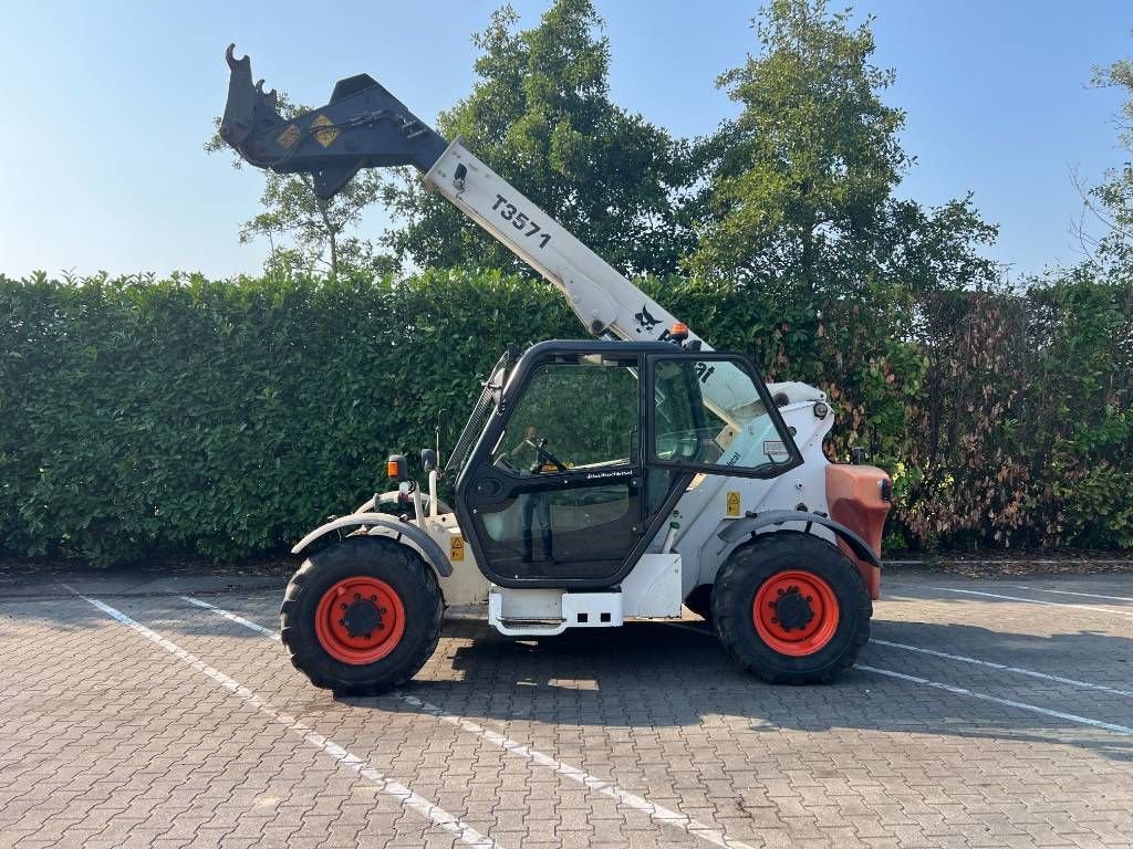 Teleskoplader van het type Bobcat T 3571, Gebrauchtmaschine in Nijkerkerveen (Foto 1)