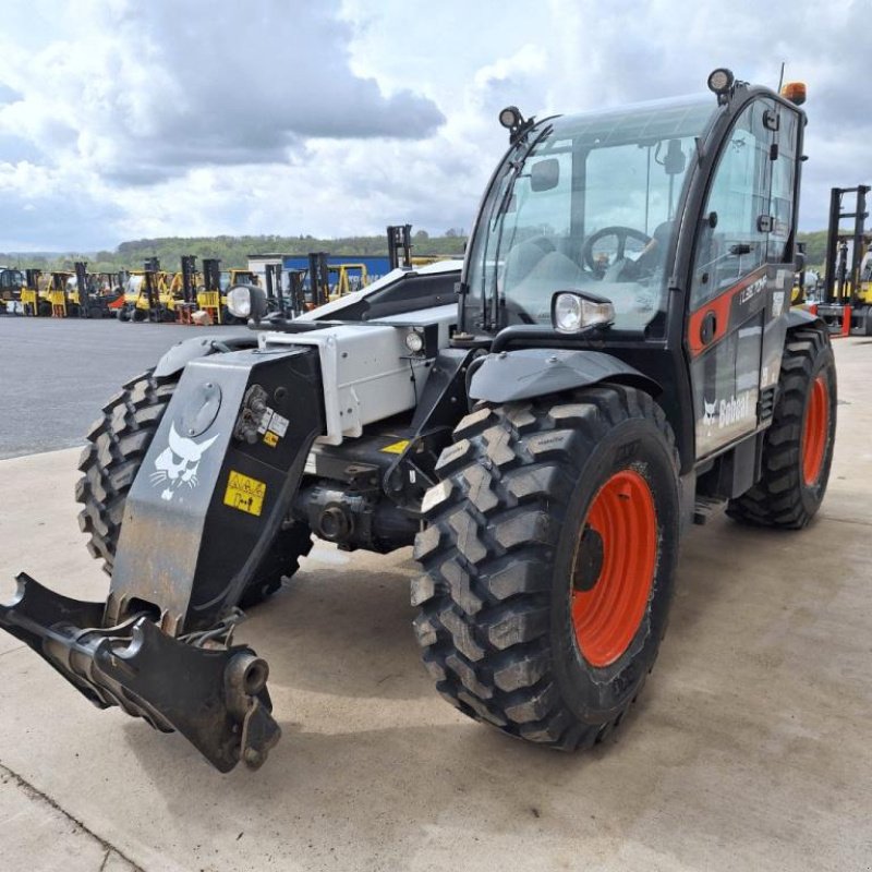 Teleskoplader van het type Bobcat TL 38.70 HF AGRI, Gebrauchtmaschine in azerailles (Foto 2)