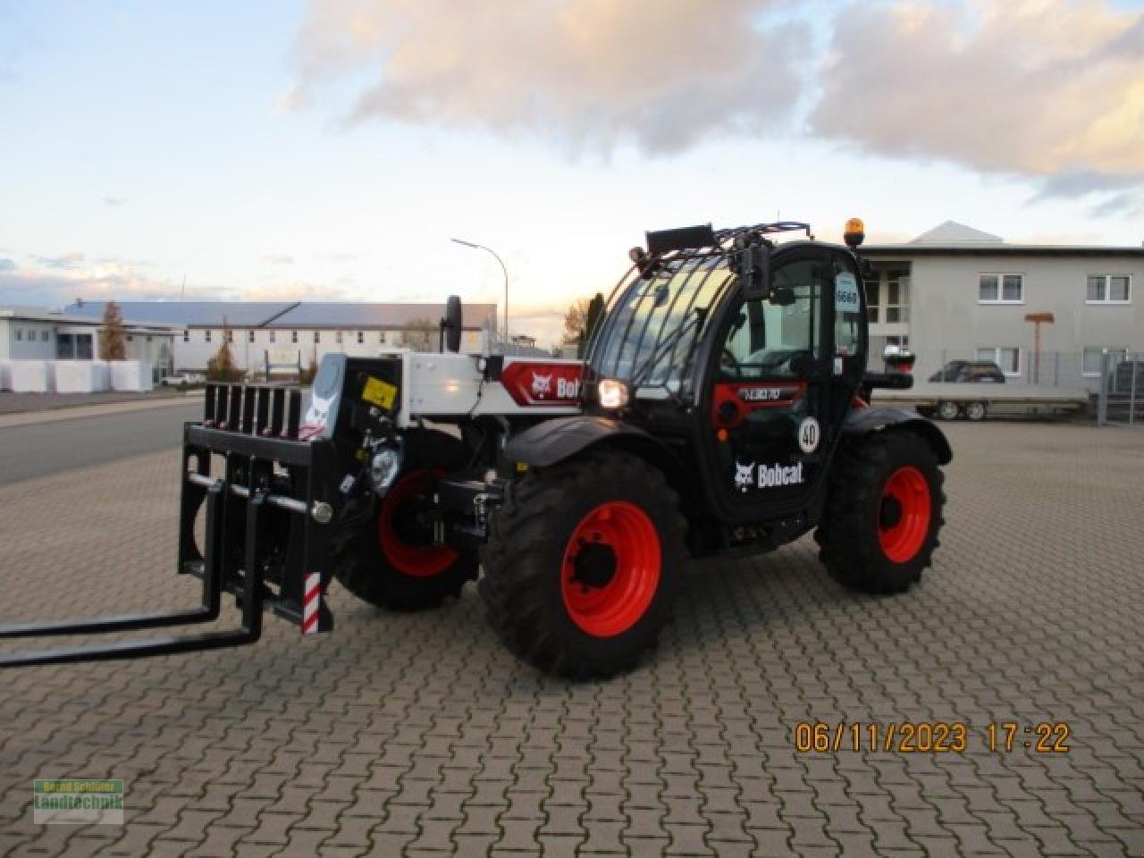 Teleskoplader du type Bobcat TL30-70 Agri 2  3 Jahre 1,29%, Neumaschine en Büren (Photo 2)