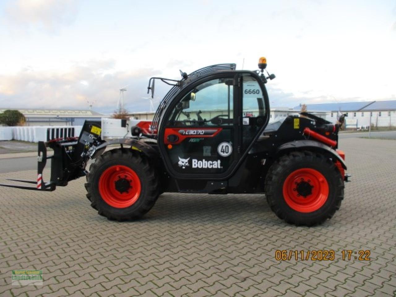 Teleskoplader typu Bobcat TL30-70 Agri 2  3 Jahre 1,29%, Neumaschine w Büren (Zdjęcie 3)