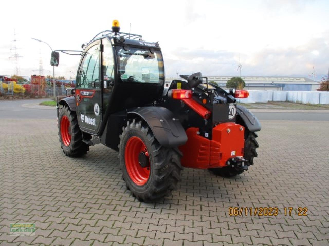 Teleskoplader typu Bobcat TL30-70 Agri 2  3 Jahre 1,29%, Neumaschine w Büren (Zdjęcie 4)