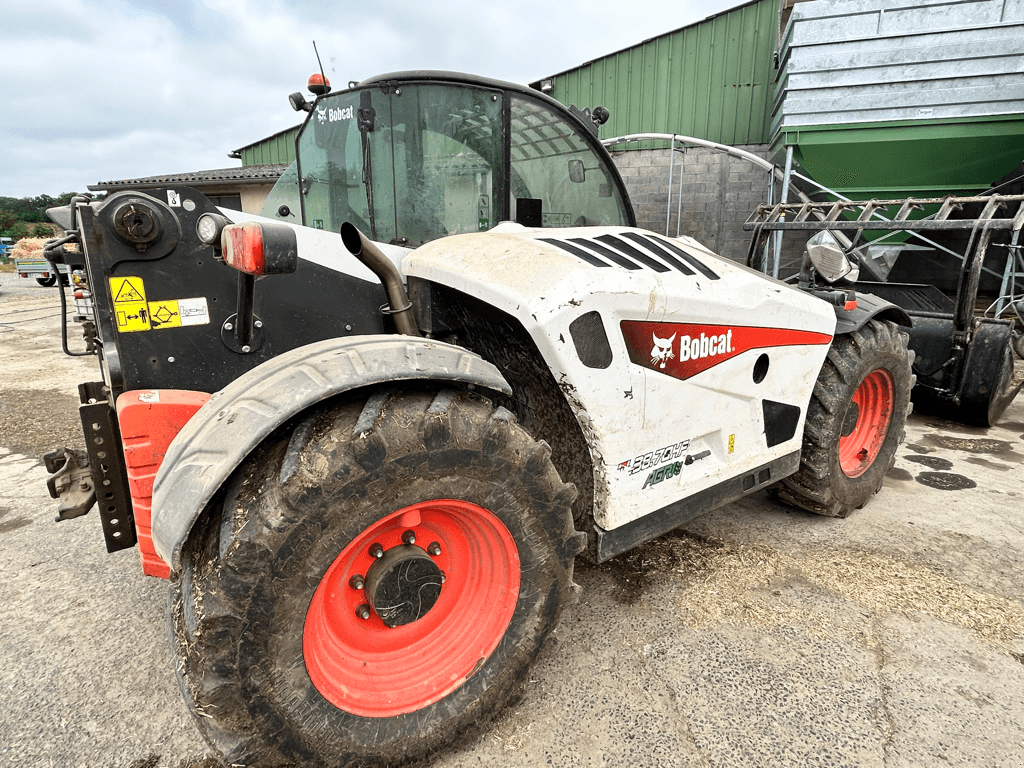 Teleskoplader van het type Bobcat TL38.70, Gebrauchtmaschine in CONDE SUR VIRE (Foto 3)