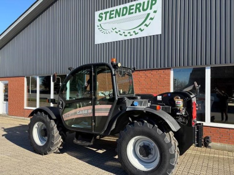 Teleskoplader of the type Case IH 742 FARMLIFT, Gebrauchtmaschine in Rødding (Picture 1)