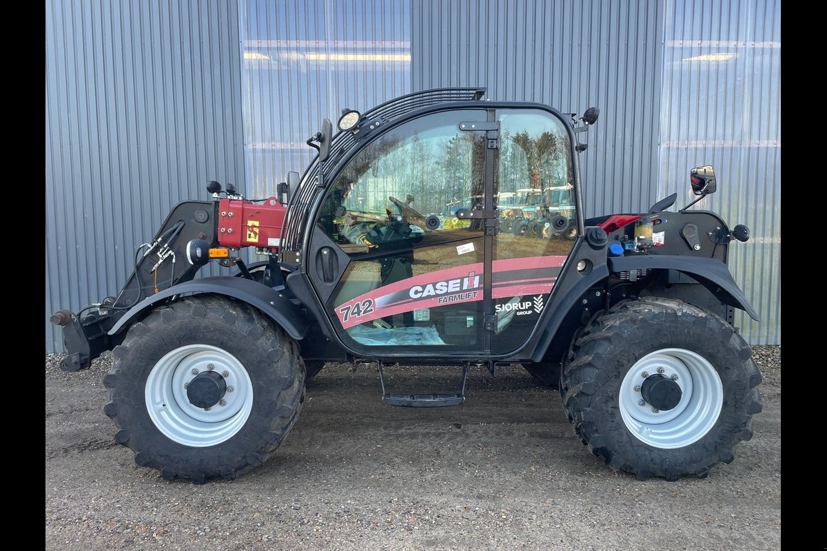 Teleskoplader типа Case IH 742, Gebrauchtmaschine в Viborg (Фотография 2)