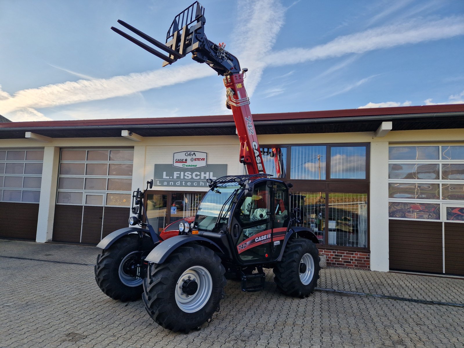 Teleskoplader des Typs Case IH Farmlift 742 VORFÜHRMASCHINE, Neumaschine in Viechtach (Bild 1)