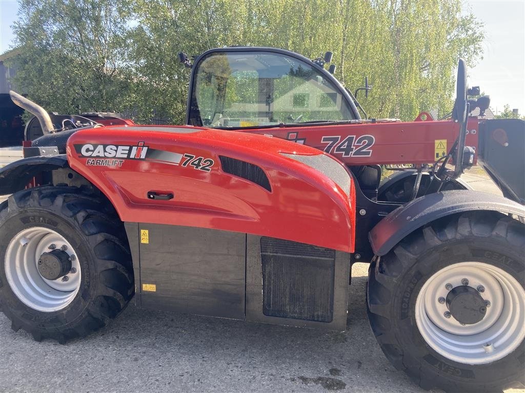 Teleskoplader des Typs Case IH FARMLIFT 742, Gebrauchtmaschine in Glamsbjerg (Bild 6)