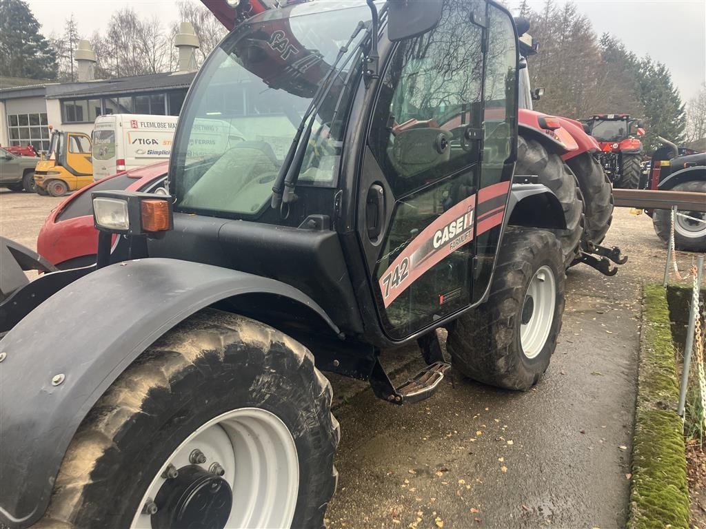 Teleskoplader от тип Case IH FARMLIFT 742, Gebrauchtmaschine в Glamsbjerg (Снимка 1)