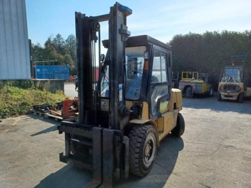 Teleskoplader van het type Caterpillar DP50K2, Gebrauchtmaschine in senlis (Foto 2)