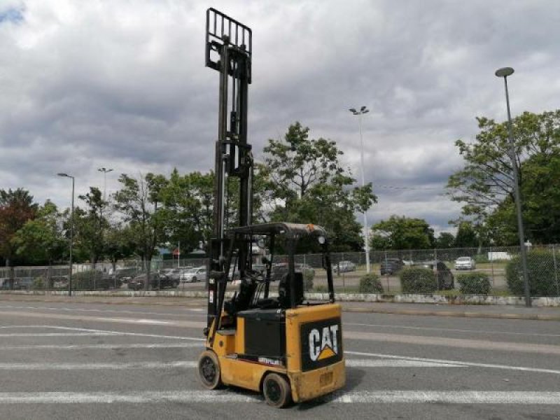 Teleskoplader tip Caterpillar EC25N, Gebrauchtmaschine in senlis (Poză 5)