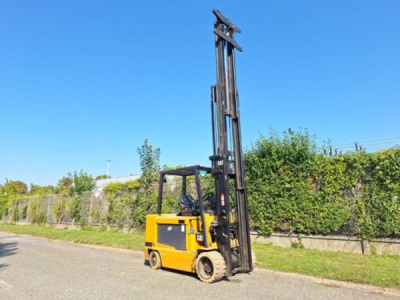 Teleskoplader del tipo Caterpillar EC55N, Gebrauchtmaschine en senlis (Imagen 7)