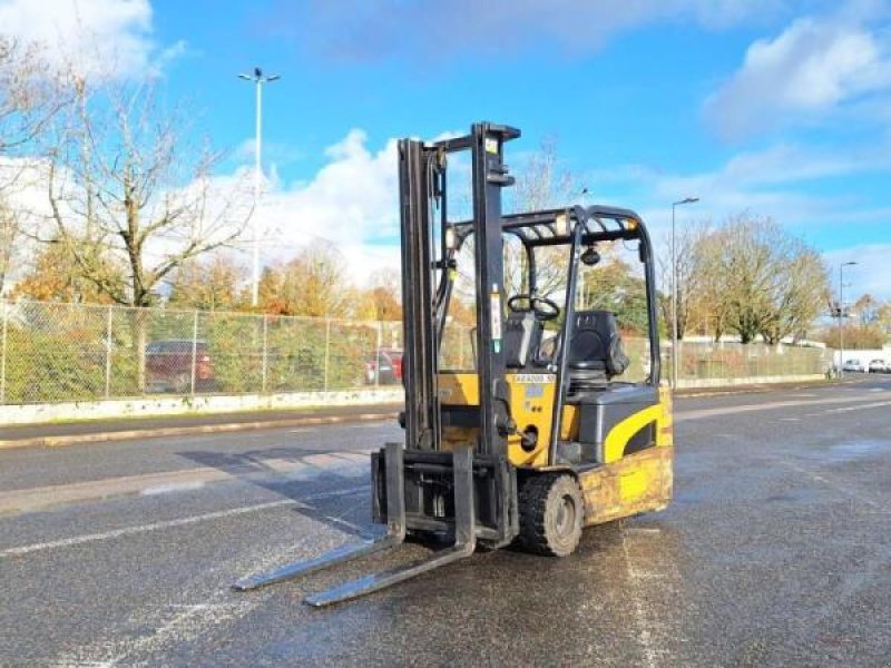 Teleskoplader del tipo Caterpillar EP20NT, Gebrauchtmaschine en senlis (Imagen 1)