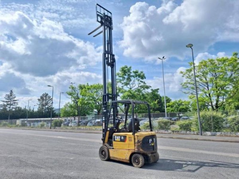 Teleskoplader tip Caterpillar EP25KP, Gebrauchtmaschine in senlis (Poză 5)