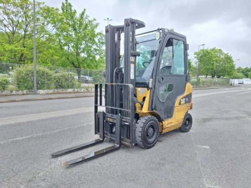 Teleskoplader van het type Caterpillar GP15N, Gebrauchtmaschine in senlis (Foto 1)