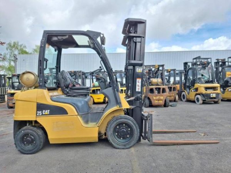 Teleskoplader van het type Caterpillar GP25N, Gebrauchtmaschine in senlis (Foto 7)