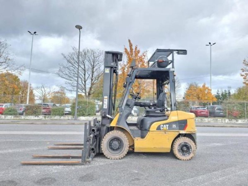 Teleskoplader del tipo Caterpillar GP25NT, Gebrauchtmaschine en senlis (Imagen 1)