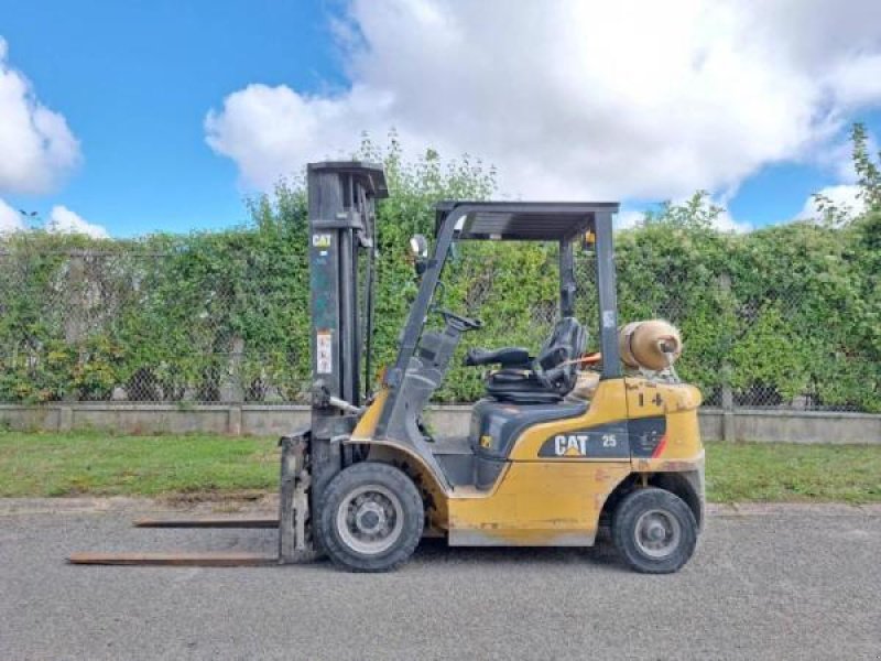 Teleskoplader del tipo Caterpillar GP25NTD, Gebrauchtmaschine In senlis (Immagine 3)