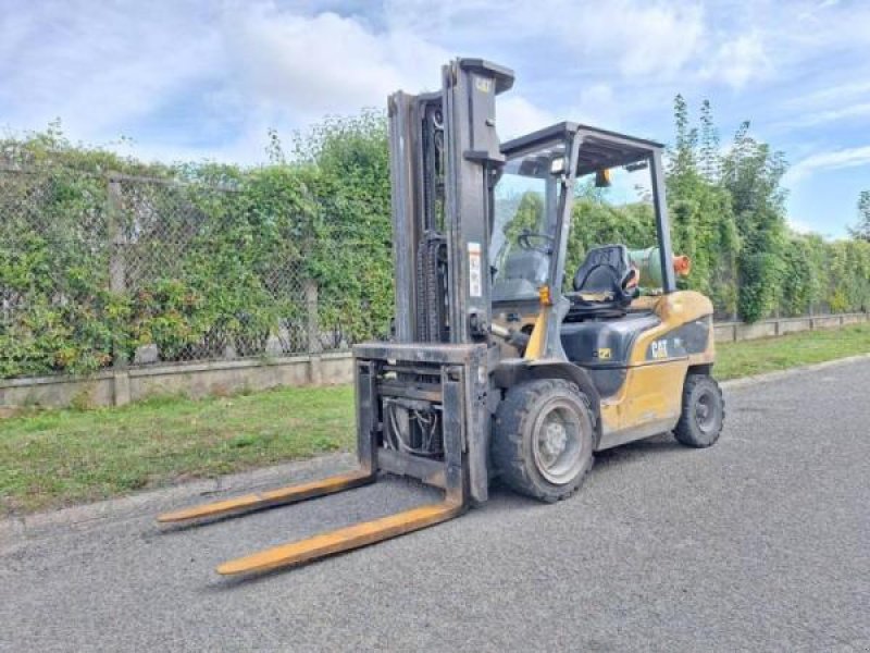 Teleskoplader typu Caterpillar GP30NTD, Gebrauchtmaschine v senlis (Obrázok 1)