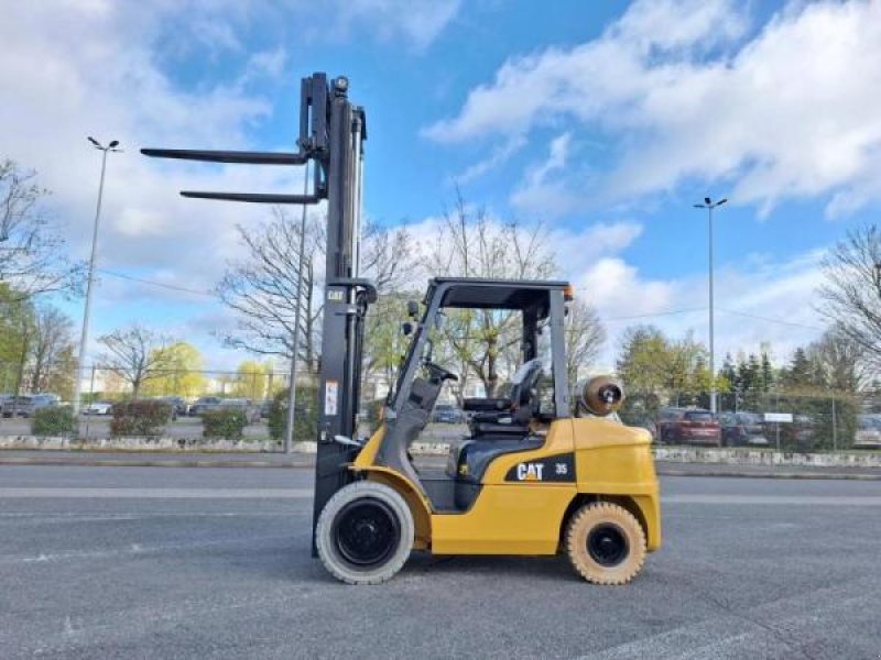 Teleskoplader a típus Caterpillar GP35 NTD, Gebrauchtmaschine ekkor: senlis (Kép 9)