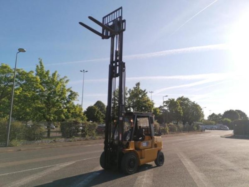 Teleskoplader del tipo Caterpillar GP40KL, Gebrauchtmaschine en senlis (Imagen 5)