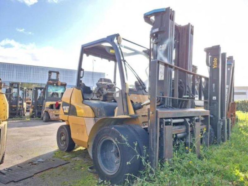 Teleskoplader of the type Caterpillar GP40N, Gebrauchtmaschine in senlis (Picture 5)