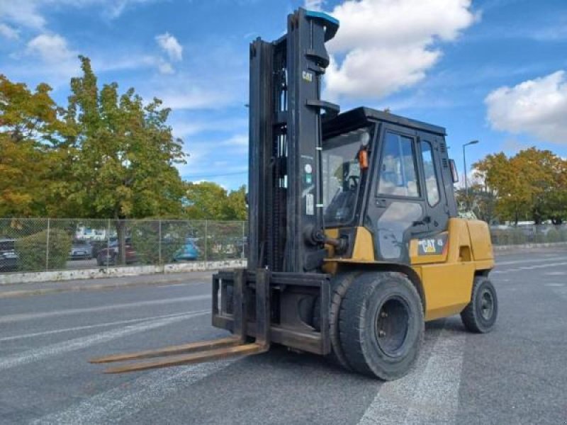 Teleskoplader типа Caterpillar GP45K2, Gebrauchtmaschine в senlis (Фотография 1)