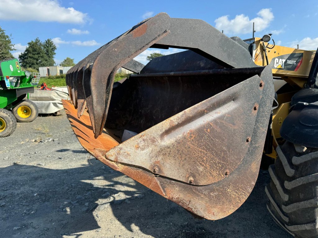 Teleskoplader of the type Caterpillar TH 337 C DESTOCKAGE, Gebrauchtmaschine in UZERCHE (Picture 9)