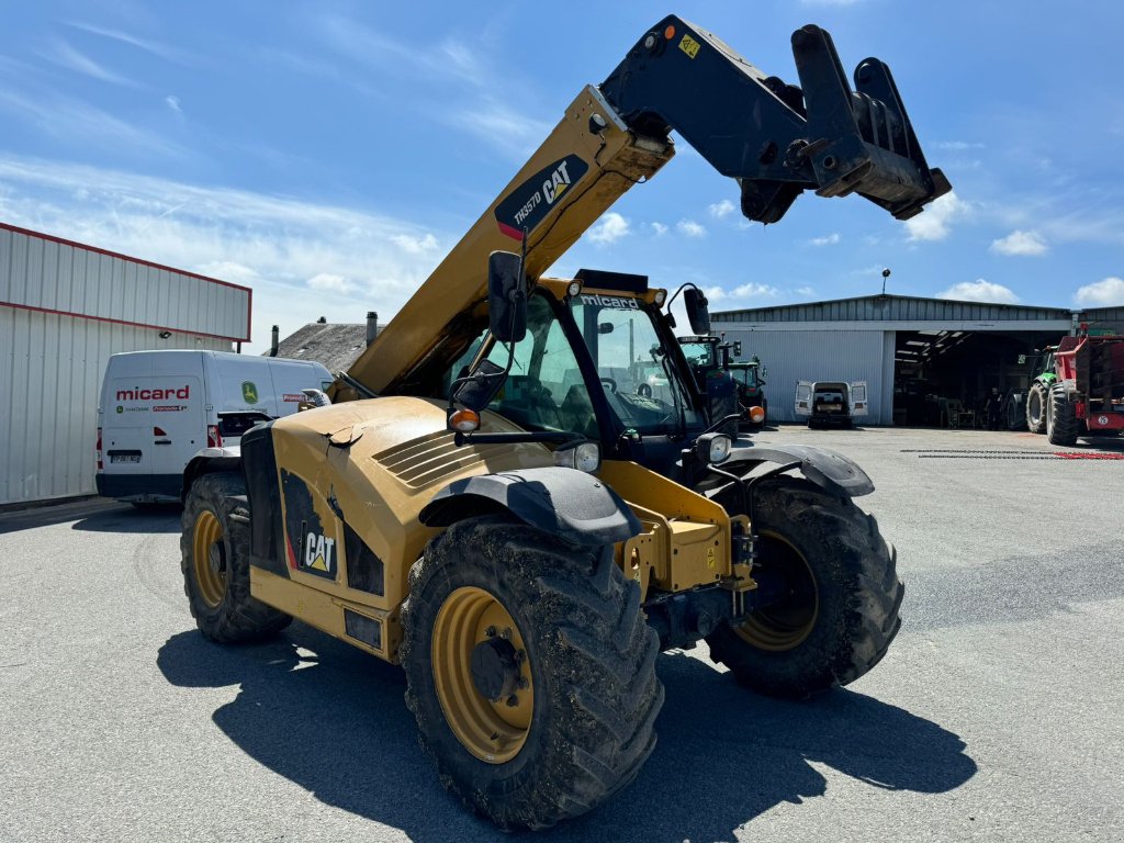 Teleskoplader du type Caterpillar TH 357D -  DESTOCKAGE, Gebrauchtmaschine en GUERET (Photo 2)