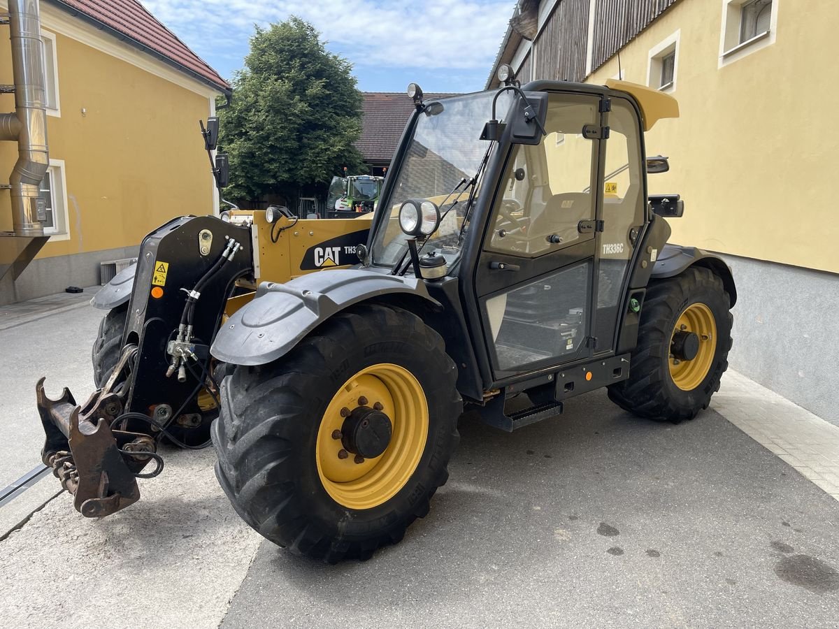 Teleskoplader of the type Caterpillar TH336 AG, Gebrauchtmaschine in Wolfsbach (Picture 2)