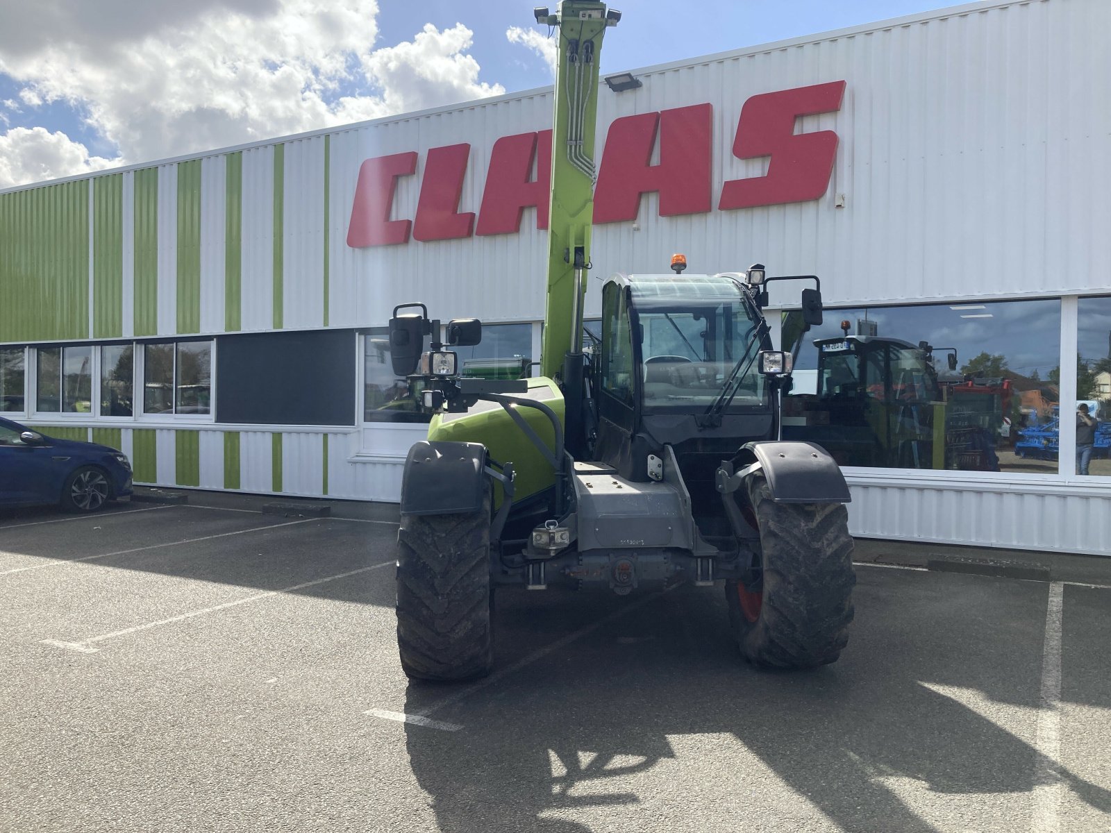 Teleskoplader typu CLAAS SCORPION 635 VP, Gebrauchtmaschine w ST CLEMENT DE LA PLACE (Zdjęcie 2)