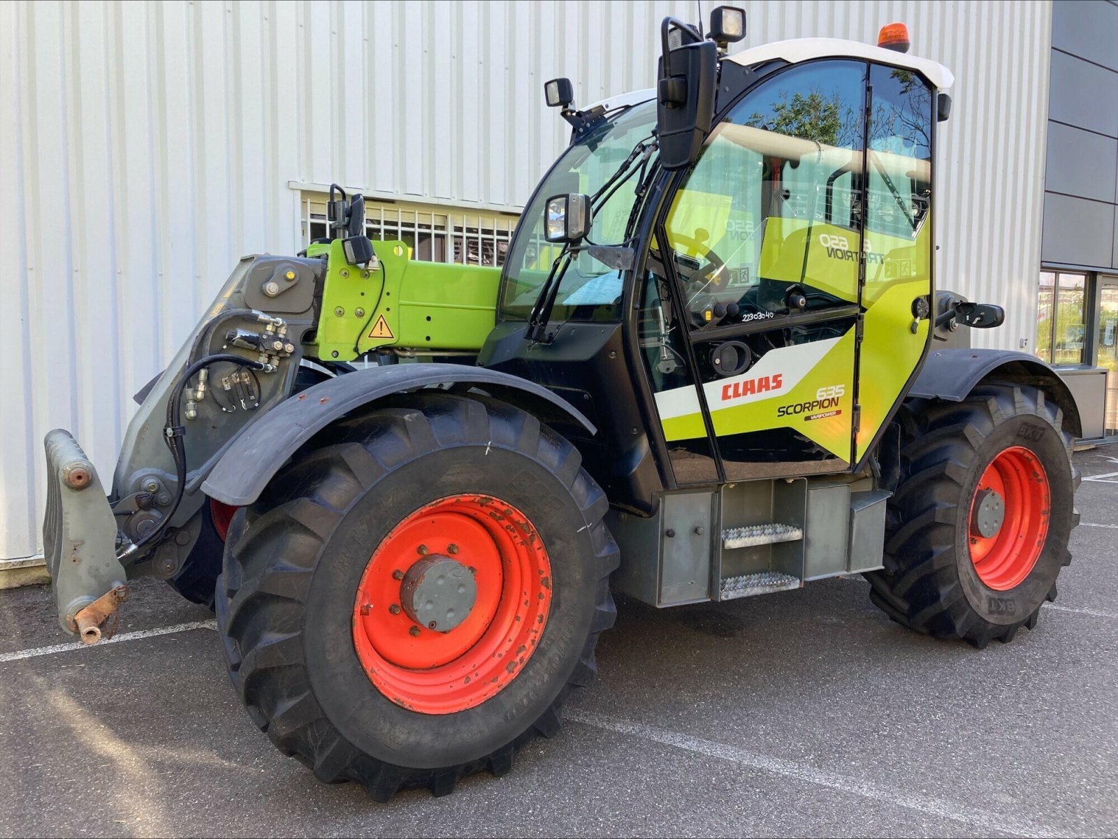 Teleskoplader tipa CLAAS SCORPION 635, Gebrauchtmaschine u CHEMINOT (Slika 1)