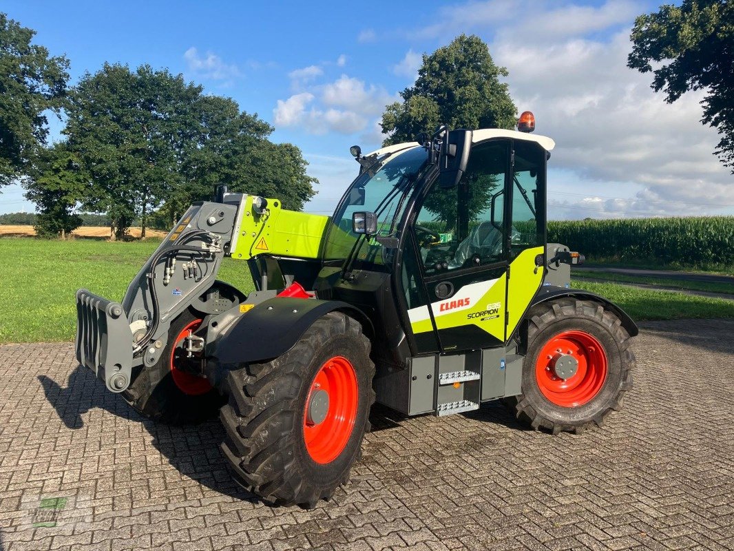 Teleskoplader of the type CLAAS Scorpion 635, Neumaschine in Rhede / Brual (Picture 1)