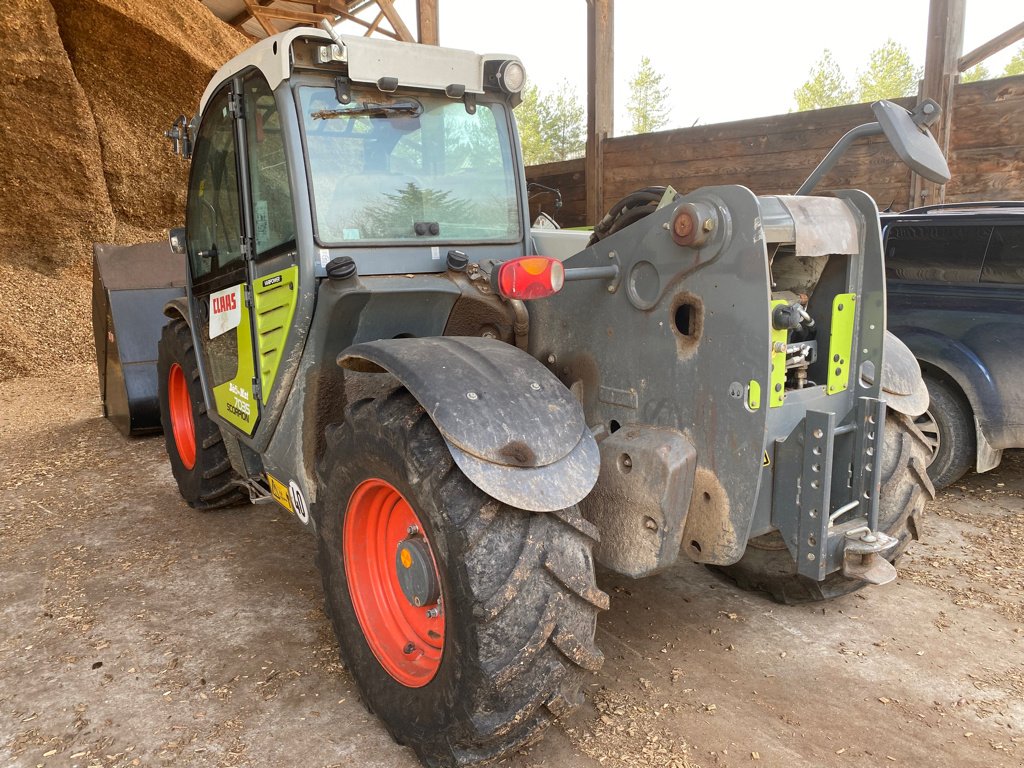 Teleskoplader van het type CLAAS SCORPION 7035 VARIPOWER, Gebrauchtmaschine in MEYMAC (Foto 4)