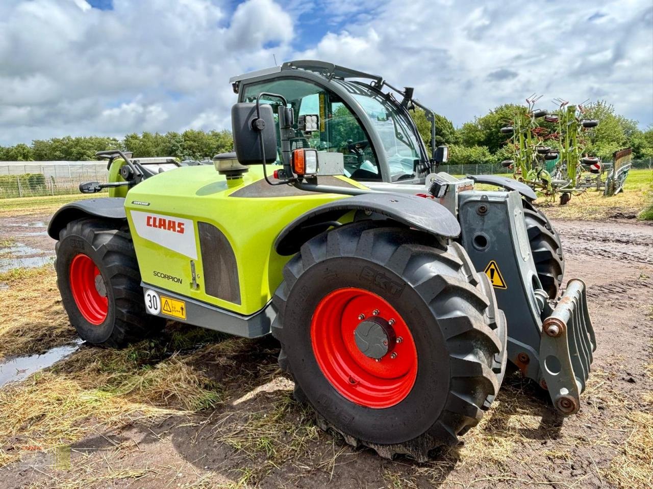 Teleskoplader of the type CLAAS SCORPION 7040 VARIPOWER, Klima, Druckluft, Gebrauchtmaschine in Westerstede (Picture 2)