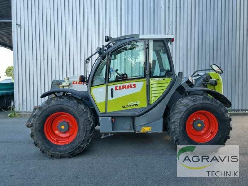 Teleskoplader Türe ait CLAAS SCORPION 7040, Gebrauchtmaschine içinde Lage (resim 1)