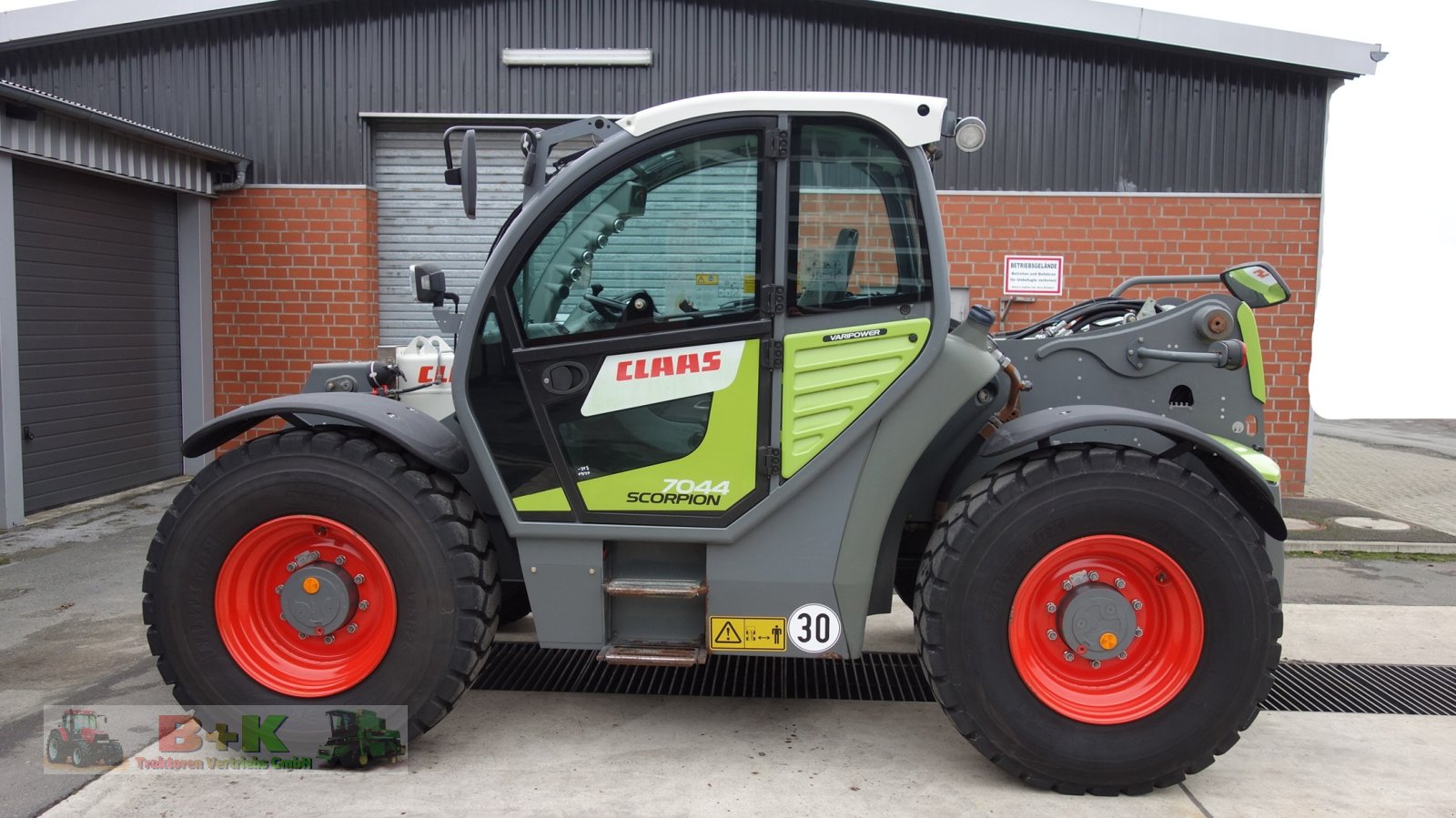 Teleskoplader van het type CLAAS Scorpion 7044 Varipower, Gebrauchtmaschine in Kettenkamp (Foto 2)