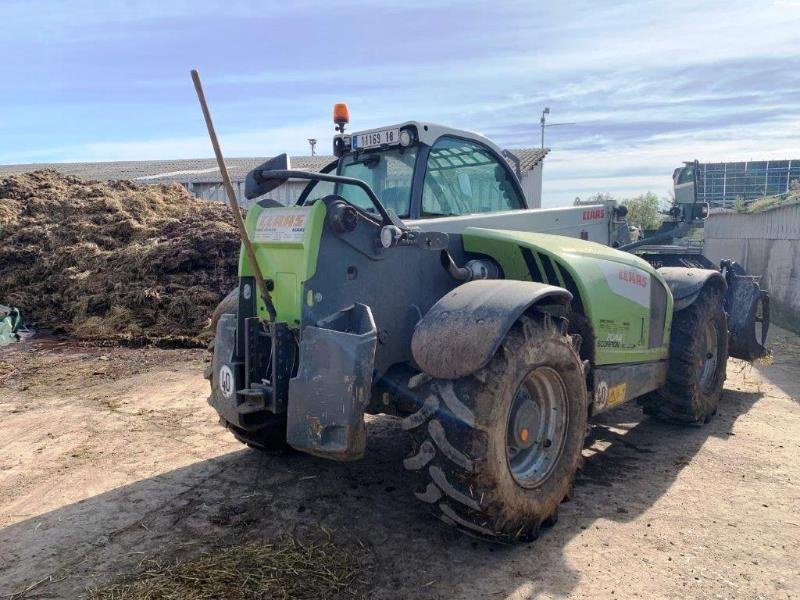 Teleskoplader typu CLAAS SCORPION 7044, Gebrauchtmaschine v SAINT-GERMAIN DU PUY (Obrázek 3)