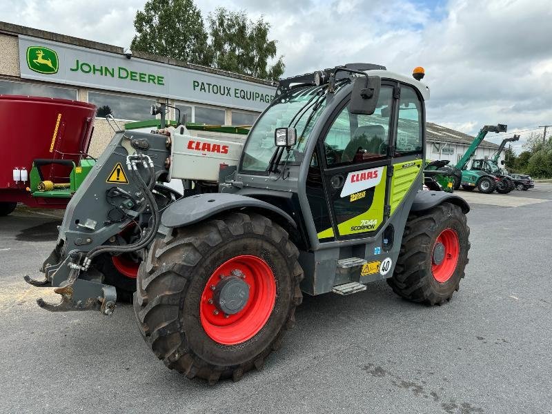 Teleskoplader of the type CLAAS SCORPION 7044, Gebrauchtmaschine in Wargnies Le Grand (Picture 1)