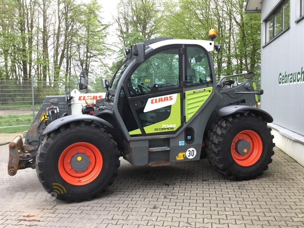 Teleskoplader типа CLAAS SCORPION 7044, Gebrauchtmaschine в Neuenkirchen-Vörden (Фотография 2)