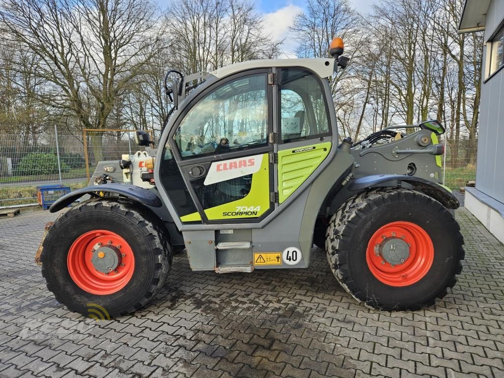 Teleskoplader типа CLAAS Scorpion 7044, Gebrauchtmaschine в Neuenkirchen-Vörden (Фотография 2)