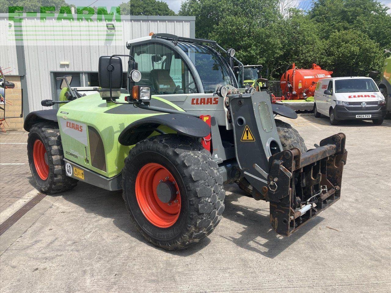 Teleskoplader typu CLAAS SCORPION 7045, Gebrauchtmaschine w CIRENCESTER (Zdjęcie 2)